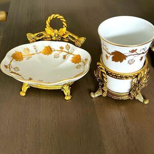 Vintage Stylebuilt Gold 2pc Tumbler And Soap Dish Set Gold Leaves Pattern
